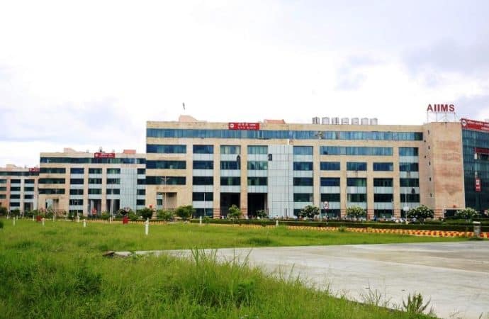 एम्स में स्थापित होगा हवा से ऑक्सीजन उत्पादन करने वाला ’पीएसए ऑक्सीजन प्लांट’ , 1000 लीटर प्रति मिनट होगी उत्पादन क्षमता।