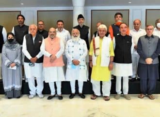 प्रधानमंत्री मोदी की जम्मू-कश्मीर के नेताओं से अहम् बैठक, ये बाते आई सामने।