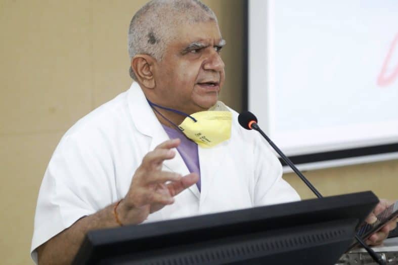 डॉक्टर्स डे पर एम्स निदेशक पद्मश्री प्रोफेसर रवि कांत ने कोविडकाल में उल्लेखनीय योगदान के लिए चिकित्सकों को प्रशस्तिपत्र भेंटकर किया सम्मानित, कहा हर परिस्थिति में अपने चिकित्सा धर्म का पालन करें।