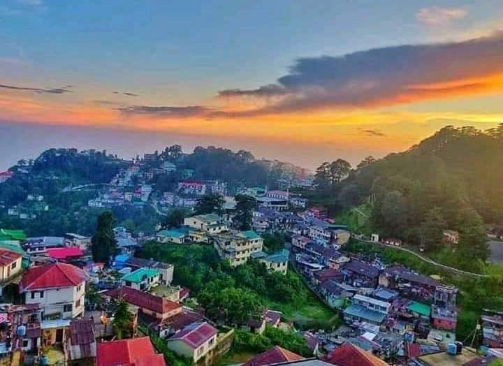 पढ़ें और देखें पूरी खबर किस हिल स्टेशन में एक माह में फिर आये 3 कोरोना पॉजिटिव ने बढ़ाई चिंता।