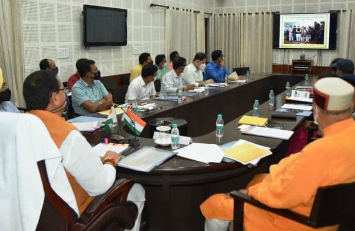 स्वतंत्रता संग्राम सेनानियों के त्याग और बलिदान का संदेश युवा पीढ़ी तक पहुंचे, आजादी के अमृत महोत्सव कार्यक्रम के आयोजन व्यवस्थाओं की समीक्षा बैठक में मुख्यमंत्री ने कही ये बात।