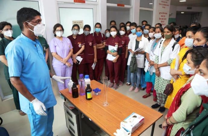 अब उत्तराखंड के प्राथमिक और सामुदायिक स्वास्थ्य केंद्रों में भी उपलब्ध हो सकेगी सर्वाइकल कैंसर के परीक्षण की सुविधा।