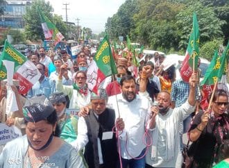 विधानसभा मानसून सत्र के पहले दिन उत्तराखंड क्रांति दल ने बोला सरकार के खिलाफ हल्ला बोल।