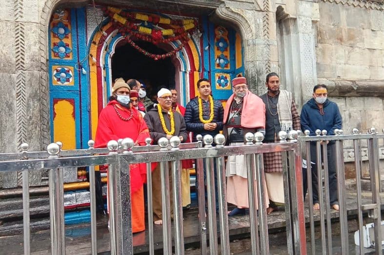 प्रधानमंत्री के सलाहकार भाष्कर खुल्बे ने किये श्री बदरी- केदार के दर्शन, श्री केदारनाथ धाम पुनर्निर्माण कार्यों सहित श्री बदरीनाथ धाम मास्टर प्लान‌ का लिया जायजा।