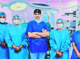 बड़ी उपलब्धि: एम्स गोरखपुर से रेफर युवती की हुई दुर्लभ एवं अति जटिल सर्जरी, मिला नया जीवनदान, एम्स ऋषिकेश के ओबीजी डिपार्टमेंट की रिकंस्ट्रक्टिव एवं कॉस्मेटिक गाइनेकॉलोजी डिवीजन में हुआ ऑपरेशन।