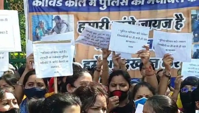 4600 ग्रेड पे की मांग को लेकर पुष्कर सिंह धामी, तीरथ सिंह रावत के मुख्यमंत्री काल में लिख चुके हैं अपने लेटर पैड में पत्र तो अब खुद सीएम हैं तो क्यों नहीं कर पा रहे हैं मांग पूरी बड़ा सवाल।