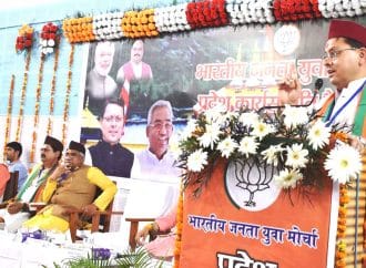 मुख्यमंत्री ने गोपेश्वर में विभिन्न कार्यक्रमों में शिरकत कर जनपद के लिए की कई घोषणाएं।