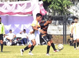 कर्नल आरसी शर्मा मेमोरियल दून सॉकर कप सेमीफाइनल में पहुंचे बीएससी ब्वॉयज और अधोईवाला ब्वॉयज।