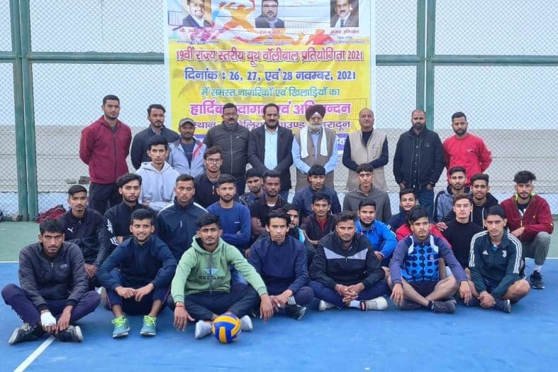 यूथ जिला वॉलीबाल की राज्य स्तरीय वॉलीबाल प्रतियोगिता के लिए बालक एवं बालिका वर्ग की टीमें चयनित।