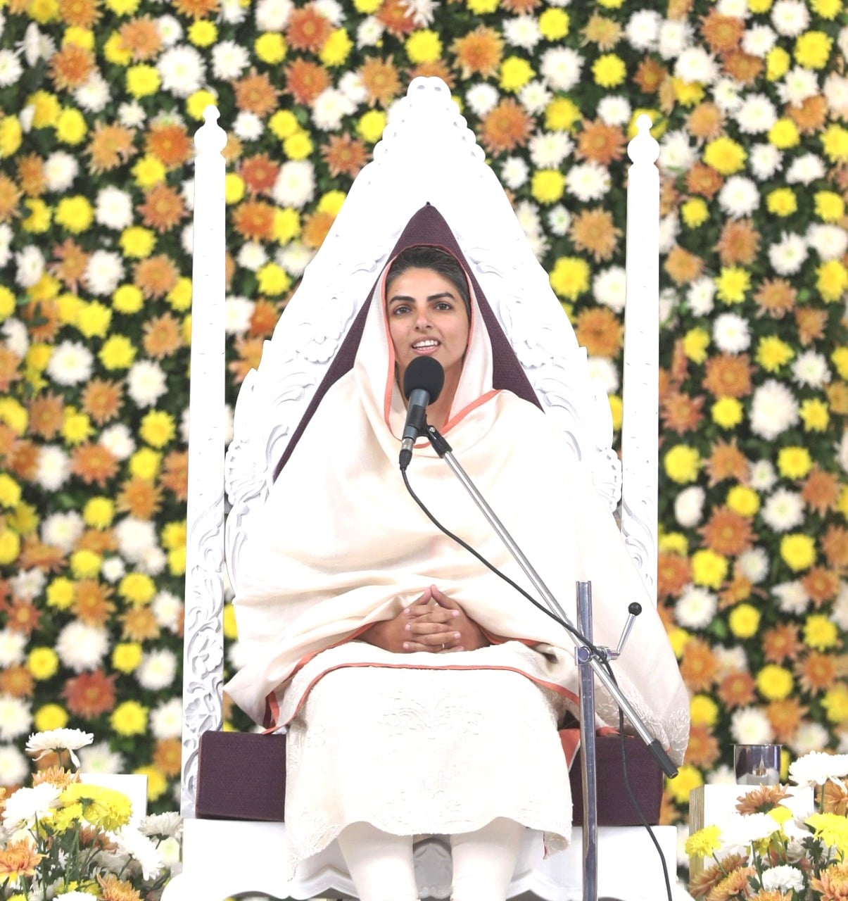 निरंकारी सन्त समागम का सफलतापूर्वक समापन “ज्ञानरूपी रोशनी को जन जन तक पहुंचाने का माध्यम बनें”, सुदीक्षा महाराज।