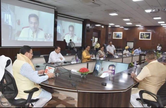 कैबिनेट का बड़ा फैसला, अब अंत्योदय कार्ड धारकों को मिलेंगे साल भर में मुफ्त 3 रिफिल गैस सिलेंडर, खाद्य नागरिक आपूर्ति मंत्री रेखा आर्या ने कहा भाजपा जो कहती है करती जरूर है।