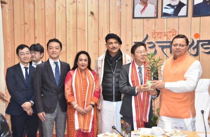 जापानी डेलिगेशन का जापानी भाषा में मुख्यमंत्री ने किया स्वागत, कहा आपदा प्रबंधन एवं भूकम्परोधी तकनीक के क्षेत्र में जापान से सहयोग लिया जाएगा।