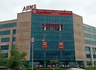 सीबीआई की टीम पहुंची एम्स ऋषिकेश,  छापे की कार्रवाई के बाद पिछले साल प्रोफेसर समेत पांच के खिलाफ हुए मुकदमें कर रही जांच।