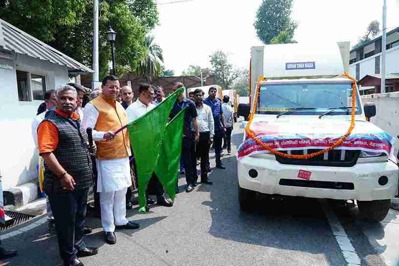 लैब ऑन व्हील्स-मोबाइल साइंस लैब परियोजना के द्वितीय चरण का मुख्यमंत्री ने किया शुभारंभ।