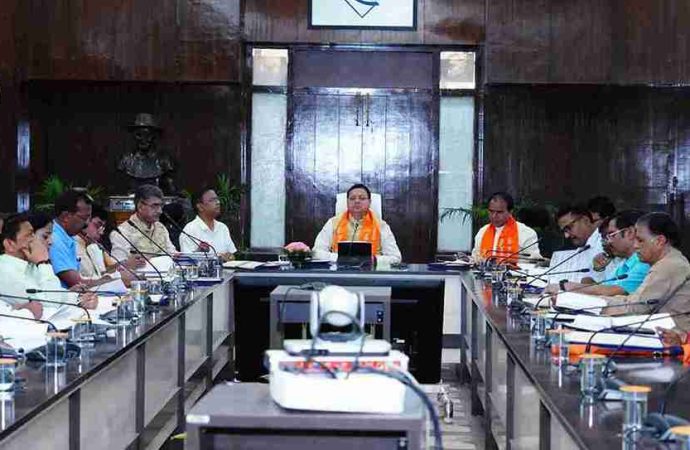 धामी ने संस्कृत से युवाओं को रोजगार-संस्कार से जोड़ने पर दिए निर्देश