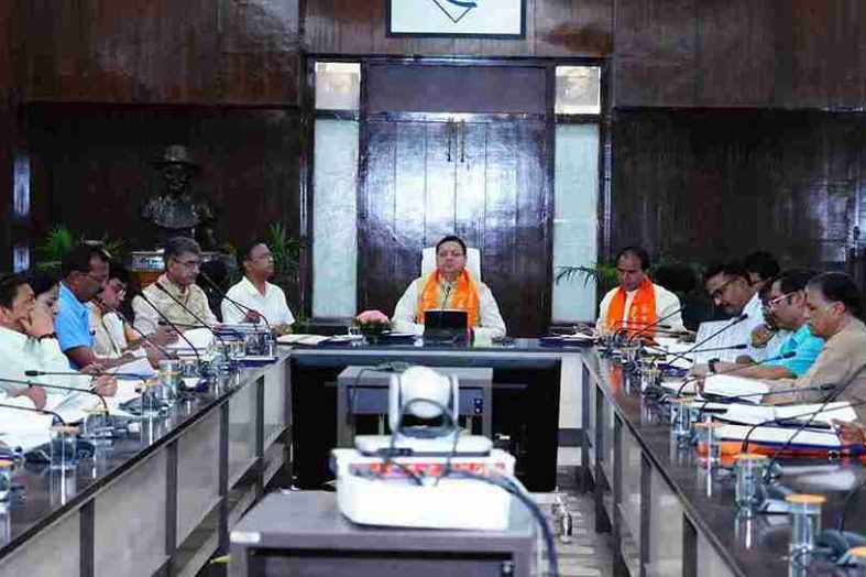 धामी ने संस्कृत से युवाओं को रोजगार-संस्कार से जोड़ने पर दिए निर्देश