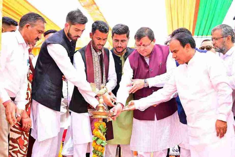 सीएम पुष्कर सिंह धामी ने एचएनबी गढ़वाल केंद्रीय विश्वविद्यालय के छात्रसंघ शुभारंभ समारोह में की शिरकत