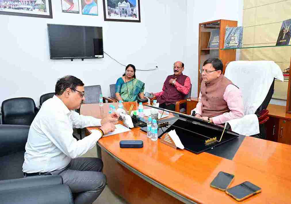 चार धाम यात्रा से पहले ग्राउंड जीरो पर पहुंचे मुख्यमंत्री धामी।