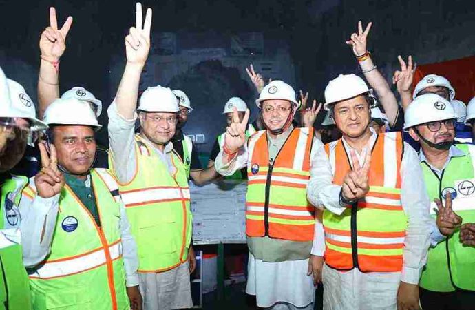 आरवीएनएल ने बनाई भविष्य की राह, सबसे लंबी रेल सुरंग में बड़ी कामयाबी: केंद्रीय रेल मंत्री