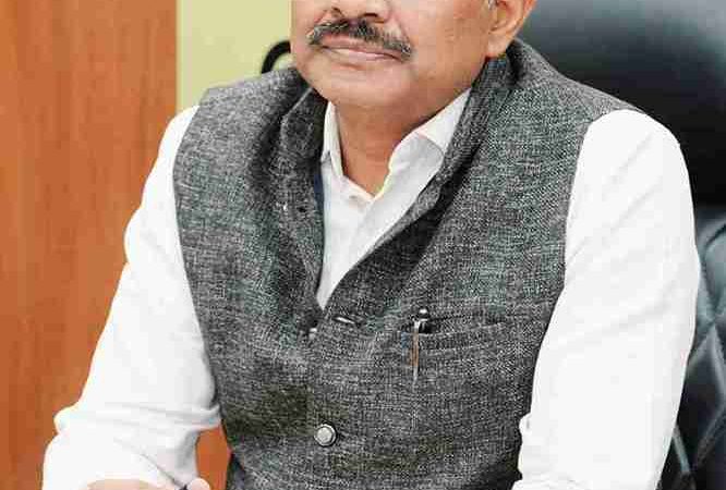 मुख्य सचिव ने विभिन्न विषयों पर शहरी विकास एवं सिंचाई विभाग के साथ बैठक की