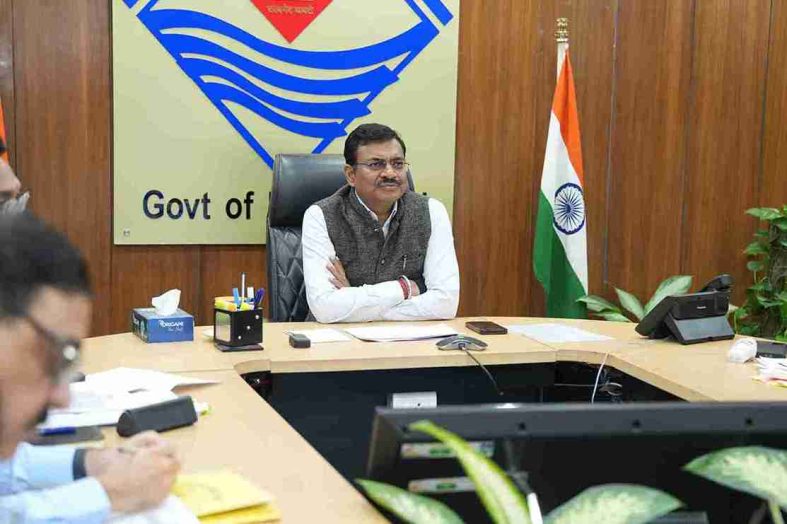 मुख्य सचिव ने की पीएम-एबीएचआईएम और विश्वकर्मा योजना की समीक्षा, समयबद्ध क्रियान्वयन के दिए निर्देश