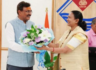 नवनियुक्त मुख्य सचिव श्री आनन्द बर्द्धन ने पदभार ग्रहण किया