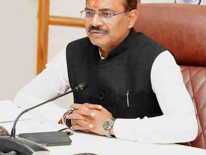 मुख्य सचिव ने विभागों को बजट प्रावधान के अनुरूप राजस्व बढ़ाने के निर्देश दिए