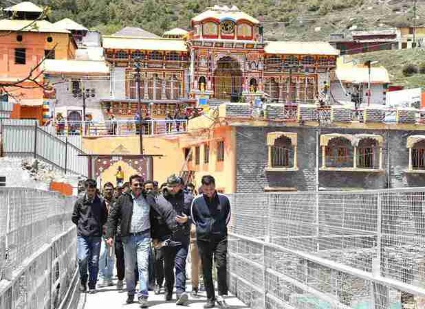 मुख्य सचिव ने बद्रीनाथ धाम में मास्टर प्लान के कार्यों का किया निरीक्षण