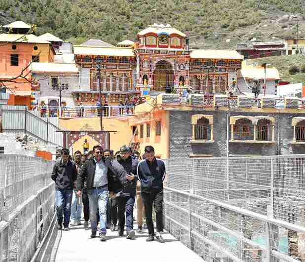 मुख्य सचिव ने बद्रीनाथ धाम में मास्टर प्लान के कार्यों का किया निरीक्षण