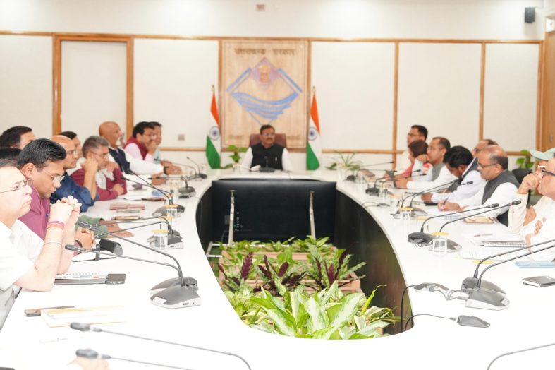 नयनियुक्त सीएस की पहली सचिव समिति की बैठक, सभी विभागों को राजस्व बढ़ाने के निर्देश