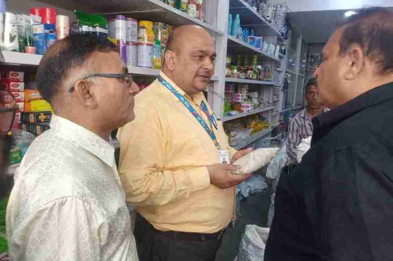 प्रदेशभर में एफडीए के ताबड़तोड़ छापे, अब तक पंद्रह सौ से अधिक दुकानों में छापे, दो दर्जन दुकानों को नोटिस, बड़ी मात्रा में कुट्टू का आटा किया गया नष्ट