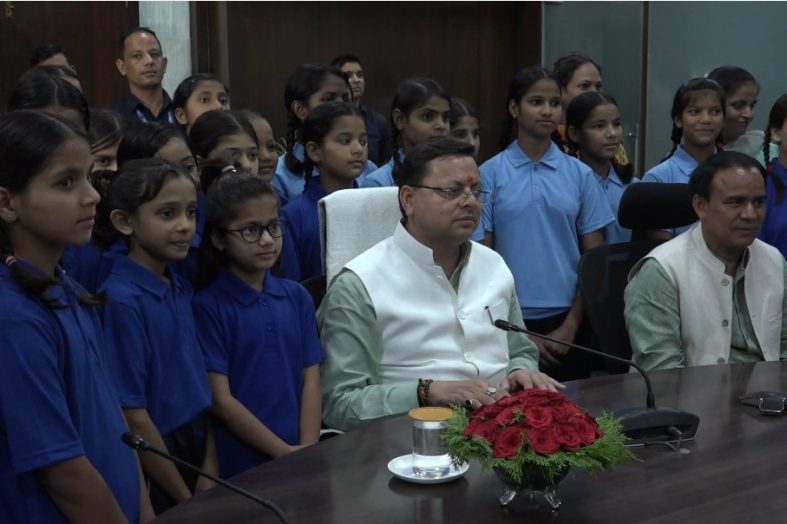 जगहों के बाद अब इन स्कूलों के नाम बदलने जा रहे, सीएम धामी ने की घोषणा