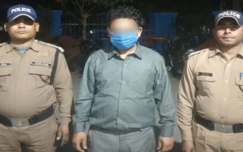 गढ़वाल: नाबालिग छात्रा के साथ छेड़छाड़ और गंदी बातें करता था शिक्षक, पुलिस ने किया गिरफ्तार