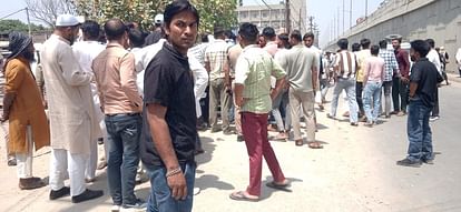 दो पक्षों की चुनावी रंजिश में हुए झगड़े के दौरान भाजपा कार्यकर्ता की हत्या, भाई की हालत गंभीर