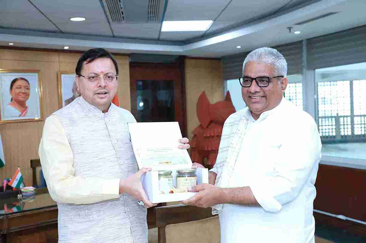 उत्तराखंड की जलविद्युत परियोजनाओं और पर्यावरणीय प्रस्तावों के लिए मुख्यमंत्री धामी ने केंद्र से मांगा सहयोग