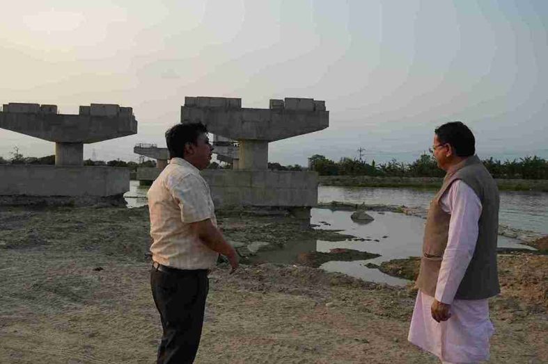 मुख्यमंत्री ने किया भारत-नेपाल सीमा पर निर्माणाधीन मार्ग का निरीक्षण