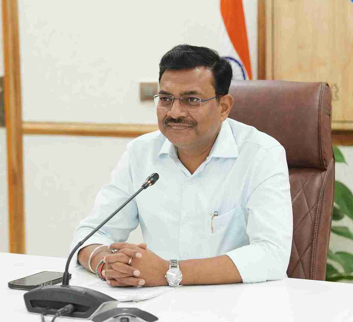 प्रदेश के सभी विभागों में ई-ऑफिस लागू करने के निर्देश, वेबसाइट अपडेट पर भी जोर – मुख्य सचिव