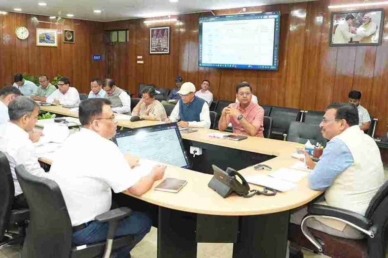 मुख्य सचिव ने सीएम घोषणाओं की समीक्षा की, योजनाओं में तेजी लाने के दिए निर्देश