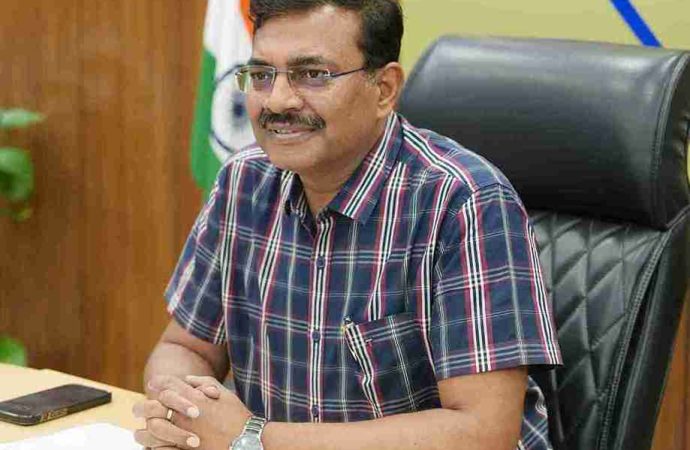 मुख्य सचिव ने ली मंडल रेल प्रबंधक मुरादाबाद एवं इज्जतनगर के साथ बैठक
