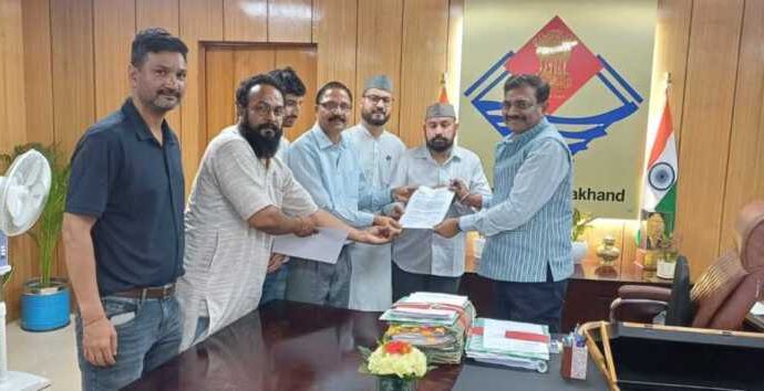 सिंगटाली मोटरपुल और जल जीवन मिशन घोटाले को लेकर मुख्य सचिव को सौंपा ज्ञापन