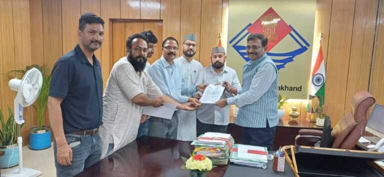 सिंगटाली मोटरपुल और जल जीवन मिशन घोटाले को लेकर मुख्य सचिव को सौंपा ज्ञापन
