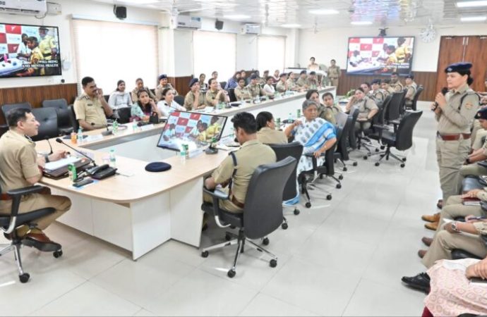 रजत जयंती वर्ष में महिला पुलिस कर्मियों के साथ ओपन हाउस: SI से IG तक डीजीपी ने संवाद
