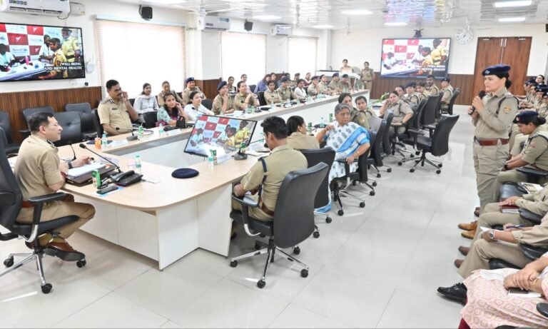 रजत जयंती वर्ष में महिला पुलिस कर्मियों के साथ ओपन हाउस: SI से IG तक डीजीपी ने संवाद