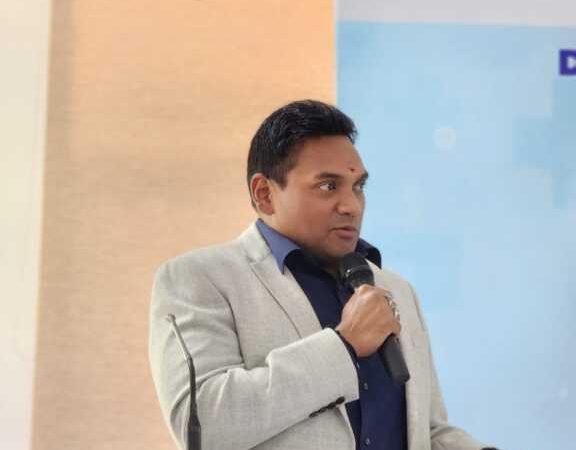 रामनगर अस्पताल में ई-रिक्शा से शव ढोने की घटना पर स्वास्थ्य विभाग सख्त, तीन सदस्यीय समिति करेगी जांच