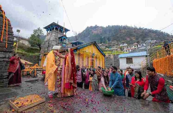 वेड इन उत्तराखंड, त्रिजुगीनारायण में शादी के लिए दुनिया भर से आ रहे हैं जोड़े