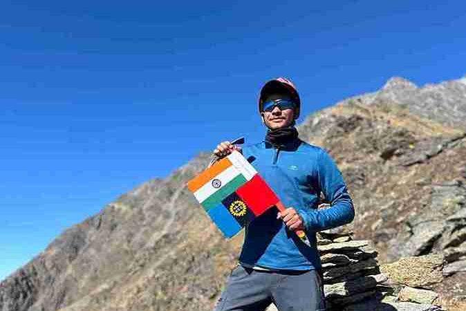 उत्तराखण्ड के तीन एन0सी0सी0 कैडेट्स ने माउंट एवरेस्ट की चोटी पर किया आरोहण