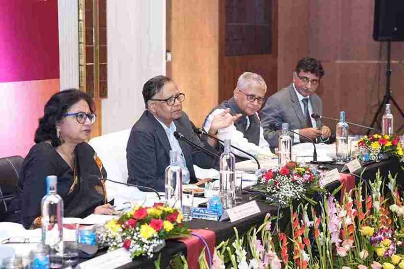 जन प्रतिनिधियों ने वित्त आयोग के सामने रखी वित्तीय आवंटन बढ़ाने की मांग