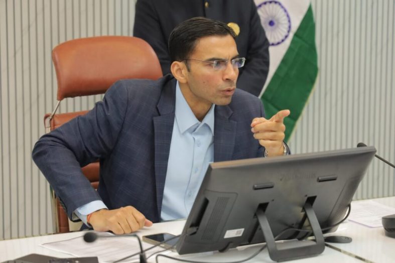 डीएम ने कसा 20 बड़े प्रतिष्ठानों पर शिकंजा, दिव्यांगों के नाम पर करोड़ों का फंड लेकर मुहं मोड़ने पर बैठाई जांच