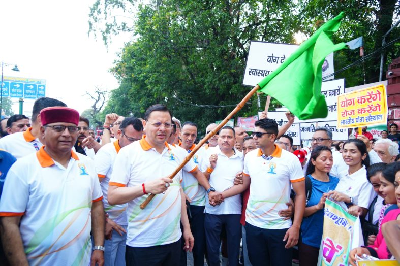 सीएम धामी की अपील: अंतरराष्ट्रीय योग दिवस पर बढ़-चढ़कर लें भाग, स्वस्थ जीवन अपनाएं