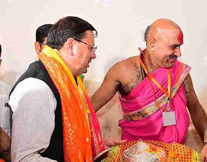 मुख्यमंत्री ने हल्द्वानी स्थित कालू सिद्ध मंदिर में प्राण प्रतिष्ठा महोत्सव में की पूजा-अर्चना